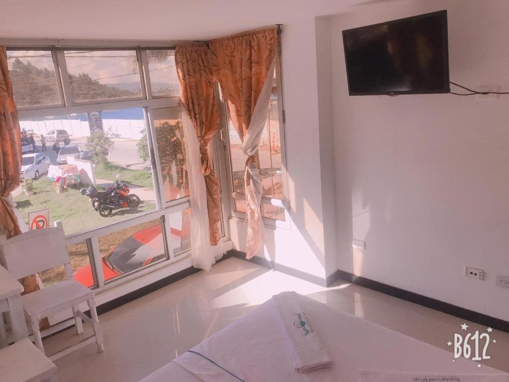 Hospedaje 3 Esquinas Guatapé Exteriér fotografie